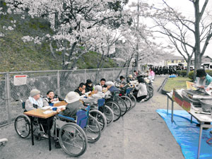 4月　観桜会（お花見）